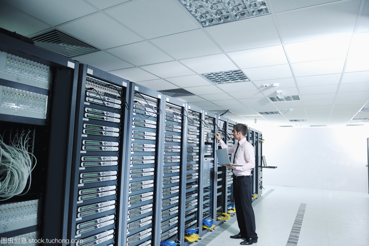 細(xì)纜連世界 計(jì)算機(jī)網(wǎng)絡(luò)系統(tǒng)工程服務(wù)的現(xiàn)代意義與青年擔(dān)當(dāng)